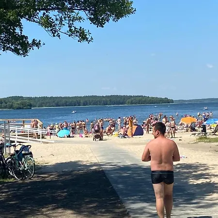 Nad Jeziorem Charzykowskim Emilia * 차르지코비