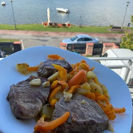 Nad Jeziorem Charzykowskim Emilia Apartamento *