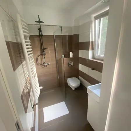 Nad Jeziorem Charzykowskim Emilia *