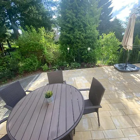 Nad Jeziorem Charzykowskim Emilia * 차르지코비