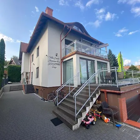 Nad Jeziorem Charzykowskim Emilia 아파트 차르지코비