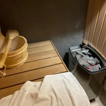 Nad Jeziorem Charzykowskim Emilia 아파트 *