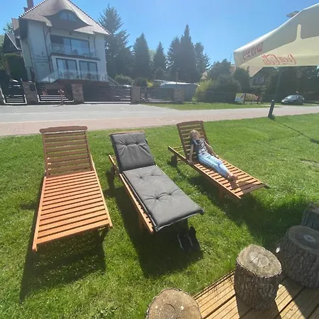 Nad Jeziorem Charzykowskim Emilia 차르지코비