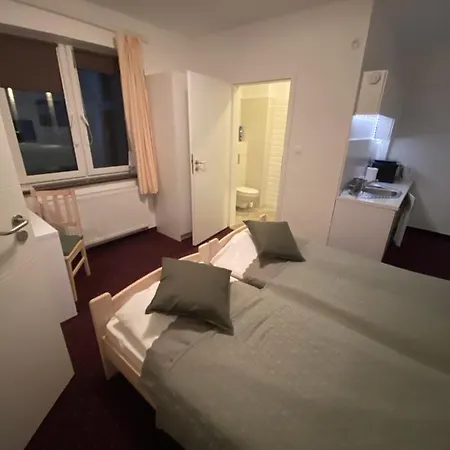 Nad Jeziorem Charzykowskim Emilia *