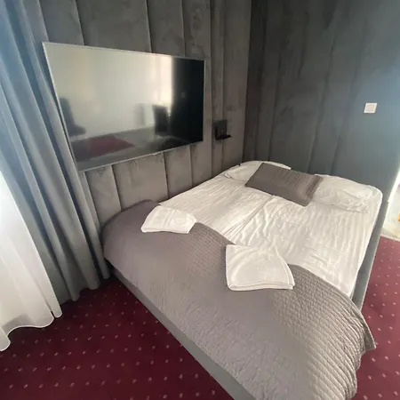 Nad Jeziorem Charzykowskim Emilia * Charzykowy