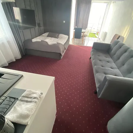 Nad Jeziorem Charzykowskim Emilia * Charzykowy