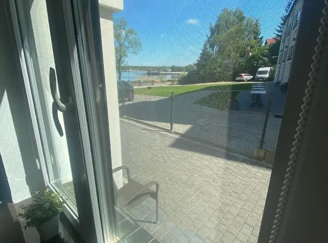 Nad Jeziorem Charzykowskim Emilia 公寓 *