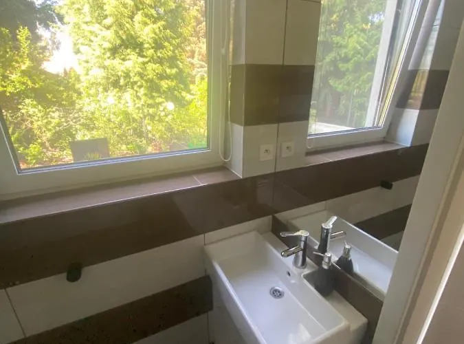 Nad Jeziorem Charzykowskim Emilia