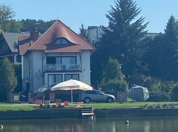 Nad Jeziorem Charzykowskim Emilia