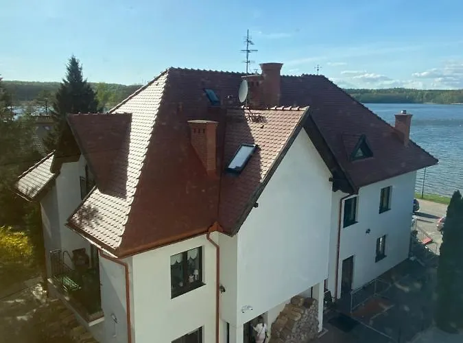 Nad Jeziorem Charzykowskim Emilia