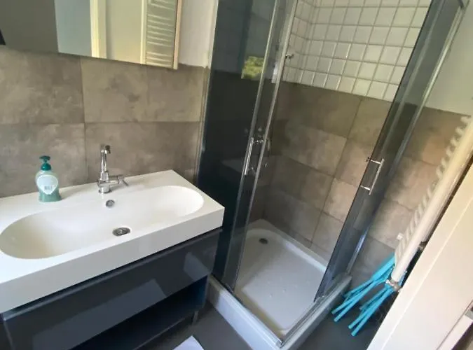 Nad Jeziorem Charzykowskim Emilia