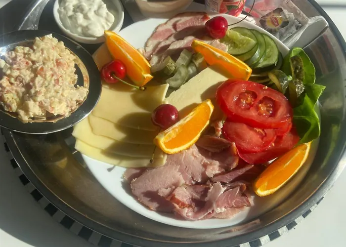 Nad Jeziorem Charzykowskim Emilia 公寓 哈日科维